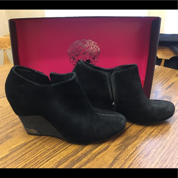 Vince Camuto wedge ankle booties - Picture 5 of 6